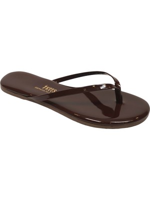 Kadın Tkees Klasik Rugan Kahve Parmak Arası Terlik Hafif Yapı ve Kaymaz Taban ile Rahat Kullanım