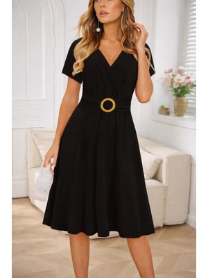 Gökyüzü Moda Kadın Kısa Kollu Kruvaze Yakalı Önden Toka Detaylı Kısa Viskon Elbise