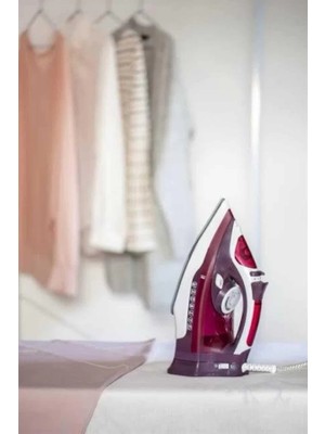 Epilons Seramik Tabanlı Kırmızı 2200 Watt Buharlı Ütü