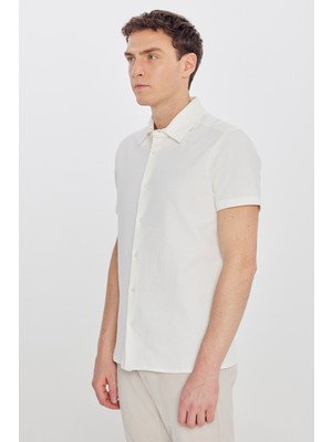 Altınyıldız Classics Pamuklu Slim Fit Dar Kesim Gömlek Yaka Jakarlı Esnek Tişört