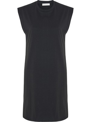 Düz Kesim Kolsuz Mini Elbise