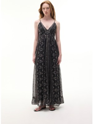 Işlemeli Askılı Kloş Midi Elbise