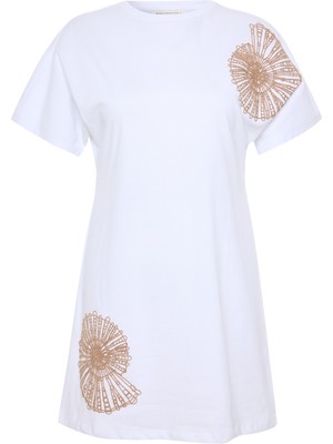 Nakışlı Kısa Kollu Düz Kesim Mini Elbise