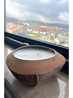 Miamantra Hindistan Cevizi İçinde Mum (Çap: 18 cm)