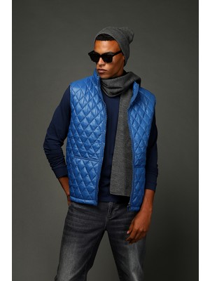 Kiğılı Dik Yaka Cepli Fermuarlı Kapitone Spor Yelek