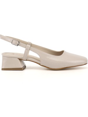 Gönderi(r) Kadın Ten  Küt Burun Arkası Açık Ayakkabı