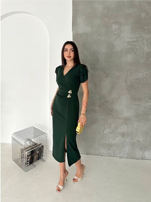 Sharin Kadın Yeşil Krep Kumaş Kısa Kol Kruvaze Yaka Midi Boy Elbise 10E-2405