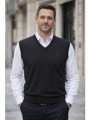 Karaca V Yaka %50 Yün %50 Akrilik Erkek Düz Renk Triko Süveter