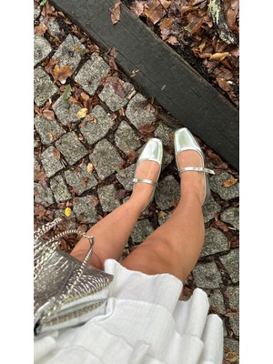 Akça Shoes Gümüş Parlak Babet