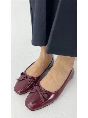 Akça Shoes Fiyonklu Rugan Babet