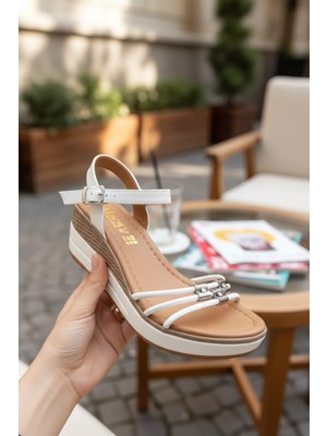 Enoch Kadın Metalik Halka Detaylı Konforlu Dolgu Taban Sandalet