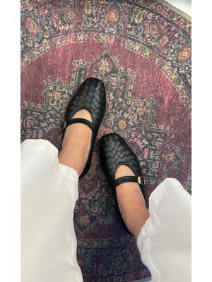 Akça Shoes Siyah Örgü Detay Babet