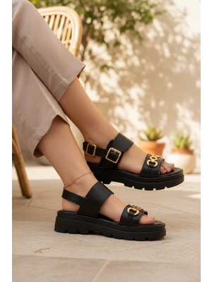 Enoch Kadın Zincir Toka Detaylı Kalın Tabanlı Konforlu Sandalet