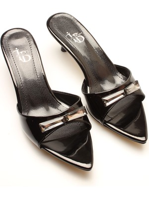 İdil Idil   Siyah Rugan Tokalı Kadın Terlik