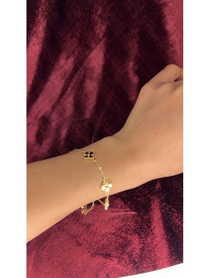 Yonca Detaylı Zarif Bileklik – 14K Altın Görünümlü Gold Kaplama Paslanmaz Çelik