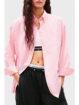 Tommy Jeans Pamuk Karışımlı Oversize Çizgili Poplin Gömlek Bayan Gömlek DW0DW22218 0d2