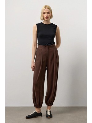 Molene Kahverengi Pensli Paçası Lastikli Jogger Pantolon