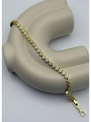 Biju Yılmaz Vip Gold Taşlı Yıldız Bileklik 25 -VIPB05