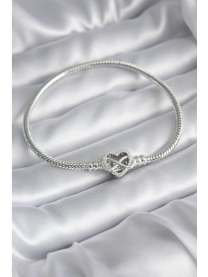Bazarhane Pirinç Gümüş Renk Zirkon Taşlı Kalp Sonsuzluk Model Charm Kadın Bileklik