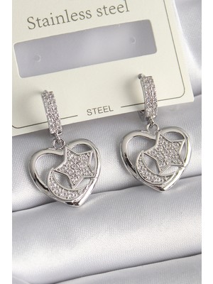 Bazarhane Pirinç Gümüş Renk Kalp Model Zirkon Taşlı Ay Yıldız Işlemeli Kadın Küpe