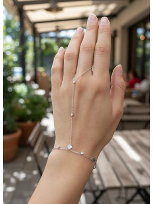 Biju Yılmaz Vip Silver Yonca Mini Taşlı Tasarım Şahmeran - 26SHM53