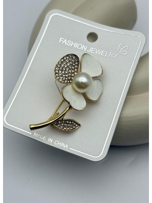 Biju Yılmaz Vip Taşlı Incili Yonca Broş - 26BRS04