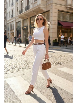 Lela Streç Pamuklu Regular Fit Yüksek Bel Düz Kısa Paça Kemerli Pantolon Bayan Pantolon 668YP5335