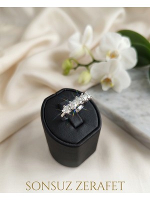 Generic 925 Ayar Gümüş Beştaş Model Kadın Yüzüğü- Ölçü No: 16