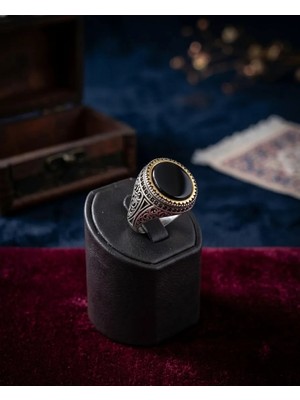 Generic 925 Ayar Gümüş Siyah Taşlı Erkek Yüzük Yuvarlak Model– El Işçiliği/ Ölçü No: 24