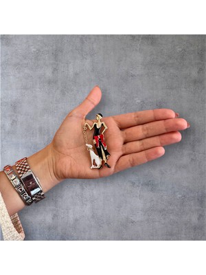 618 Concept Hayvansever Kadın Broş