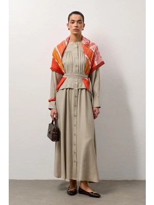 Molene Bej Dökümlü Pile Kuşaklı Elbise