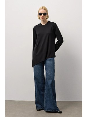 Molene Siyah Asimetrik Kesim Basic Uzun Kollu T-Shirt