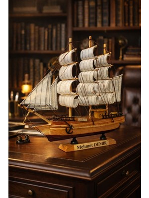 Home Dekor Hediye Isime Kişiye Özel Dekoratif Premium Ahşap El Yapımı Yelkenli Gemi Maketi 33X33 cm Biblo Hediye 531BD