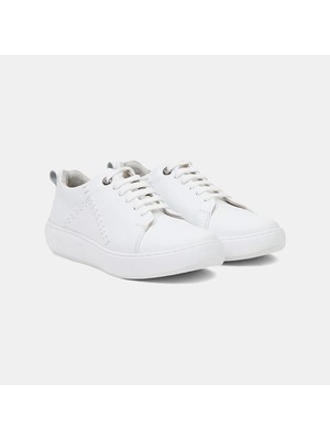 Desa Kadın Beyaz Bağcıklı Dikiş Detaylı Dokulu Deri Spor Ayakkabı