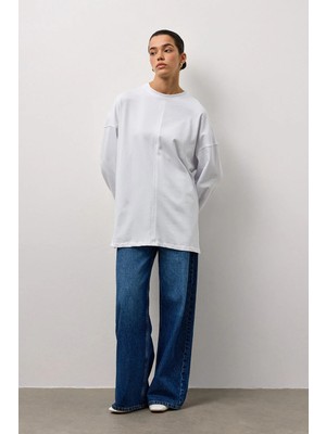 Molene Beyaz Oversize Kesim Uzun Kollu Basic T-Shirt