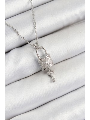 Bazarhane 316L Çelik Zirkon Taşlı Kilit ve Sallantılı Anahtar Model Gümüş Renk Kadın Kolye