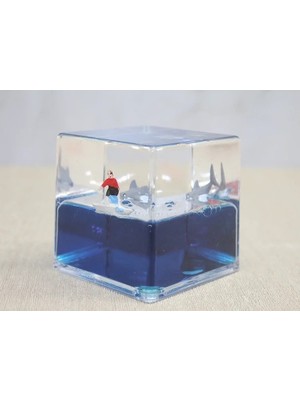 Mdk Batmayan Gemi Küp Masaüstü Dekoru - Akışkan Sıvı Hareketli Gemi Figürü 7x7 cm