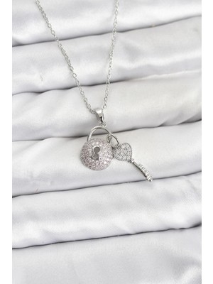 Bazarhane 316L Çelik Zincir Gümüş Renk Kilit Anahtar Model Zirkon Taşlı Kadın Kolye