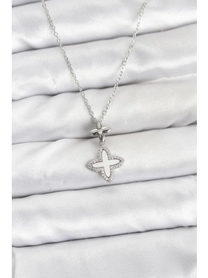 Bazarhane 316L Çelik Zincir Gümüş Renk 4 Yapraklı Yonca Model Zirkon Taşlı Kadın Kolye