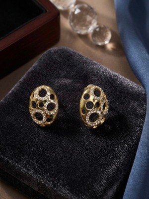 Meneva Aksesuar Geometrik Delik Detaylı Altın Gold Renk Kaplama Işıltılı Küpe