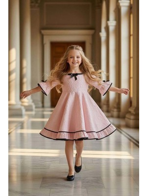 Riccotarz Kız Çocuk Kare Yaka Üzeri Kabartma Papatya Desenli Eteği Fırfırlı Ispanyol Kol Pembe Elbise