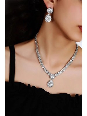 Euromoda Özel Zirkonium Taşlı Gümüş Kaplamalı Kolye Küpe Abiye Takım Seti