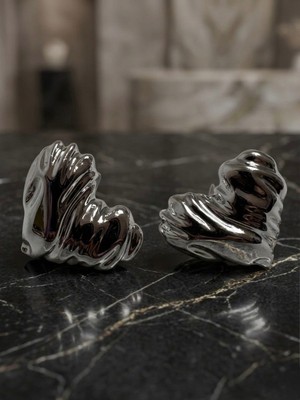 Meneva Aksesuar Kalp Formlu Gümüş Renk Kaplama Kararmaz Küpe