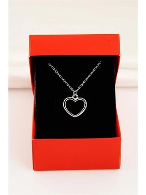 Euromoda Kutulu Kalp Tasarımlı Gümüş Renkli Zincrili Kolye