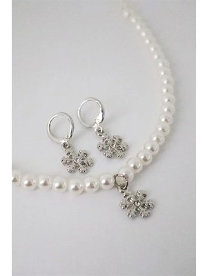 Euromoda Kar Tanesi Tasarımlı Inci Boncuklu Incili Kolye