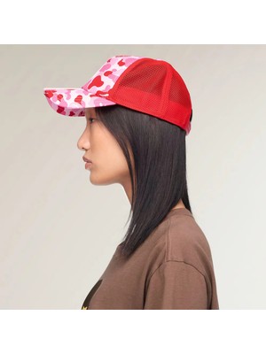 Adidas Trucker Şapka Kadınlar İçin Kırmızı Renkli Rahat Kullanım Ortamına Uygun