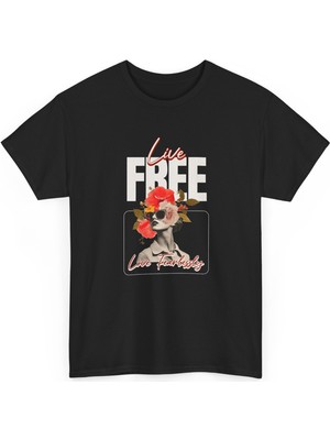 Tişört Kodu Live Free Love Fearlessly Kadın Tişört – Vintage Çiçek Kolaj Tasarımlı Regular Fit T-Shirt