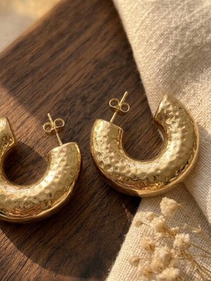 Meneva Aksesuar Dövme Dokulu Altın Gold Renk Paslanmaz Çelik C Küpe