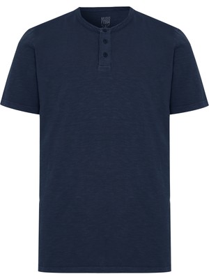 Düğmeli Henley Yaka T-Shırt