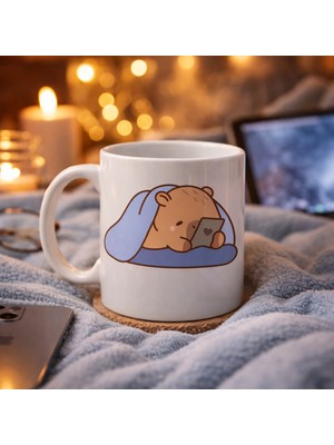 Cash Dukkan Uyuyan Kapibara Tasarımlı Porselen Kupa Model 104 – Telefonlu Sevimli Desen , Kahve &amp; Çay Kupası , Hediye Fikri